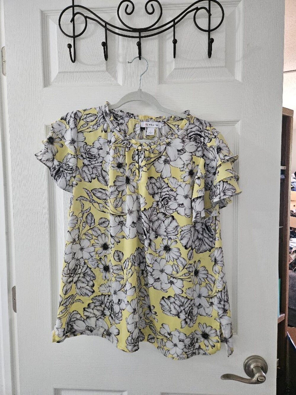 Liz Claiborne  flowy yellow with  White flowers blouse